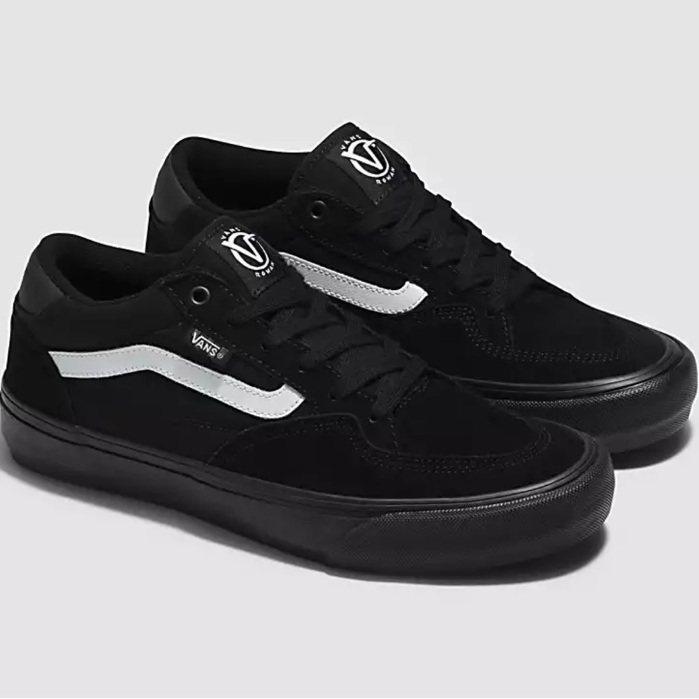 Vans WMNS Rowan
Black/Black/White
VN0A5JICB8C
Sneakers - Picture 2 of 16